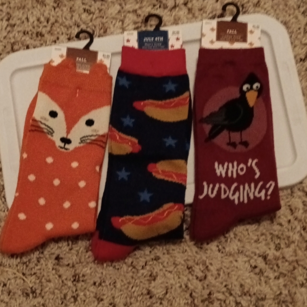Holiday themed socks, set of 3